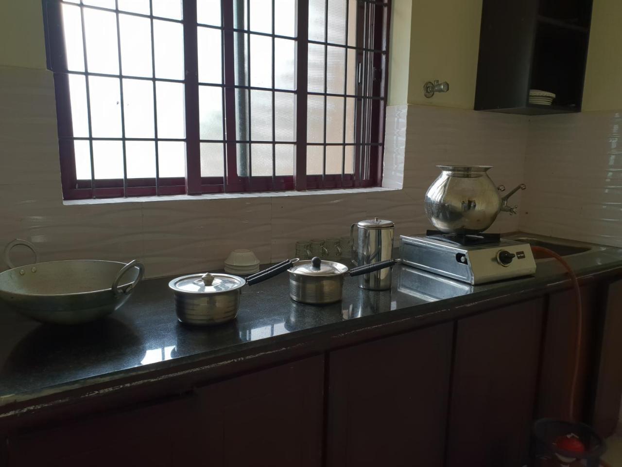 Sp Plaza Service Apartment Thiruvananthapuram Екстериор снимка